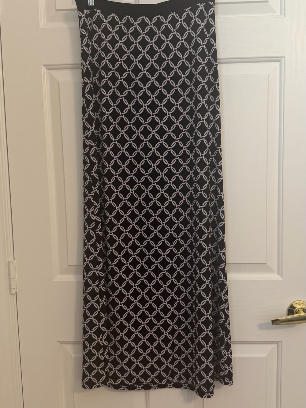 White House Black Market Black and White Chain-Link Maxi Skirt